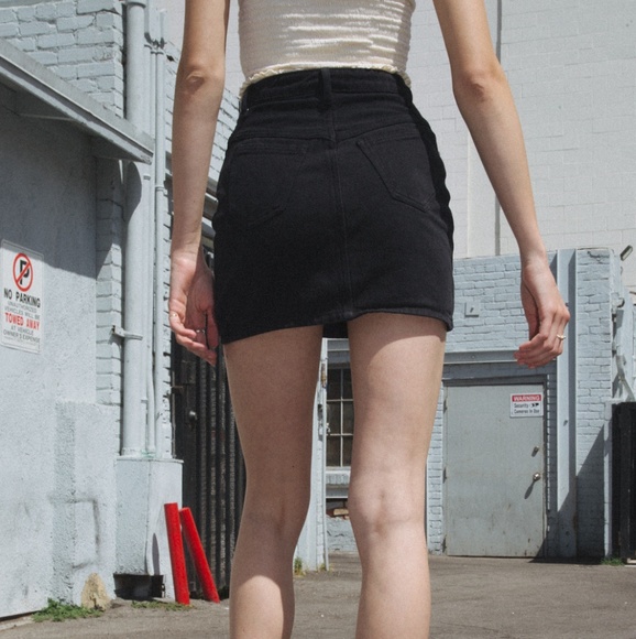 Brandy Melville Black Corduroy Juliette Skirt - Picture 2 of 3